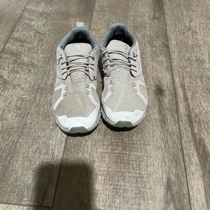 On Running, size 8, no insoles, super popular shoes